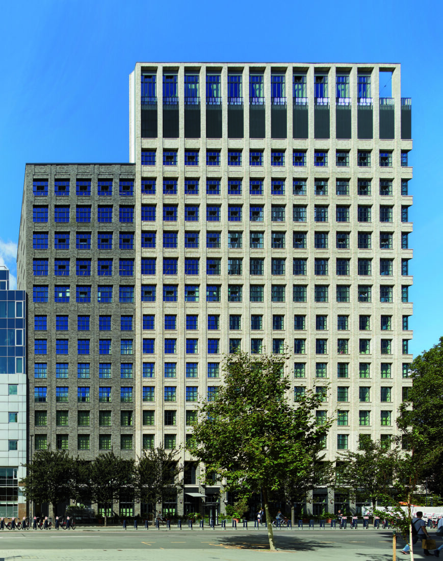 Lifschutz Davidson Sandilands completes 17storey mixeduse scheme in Southwark