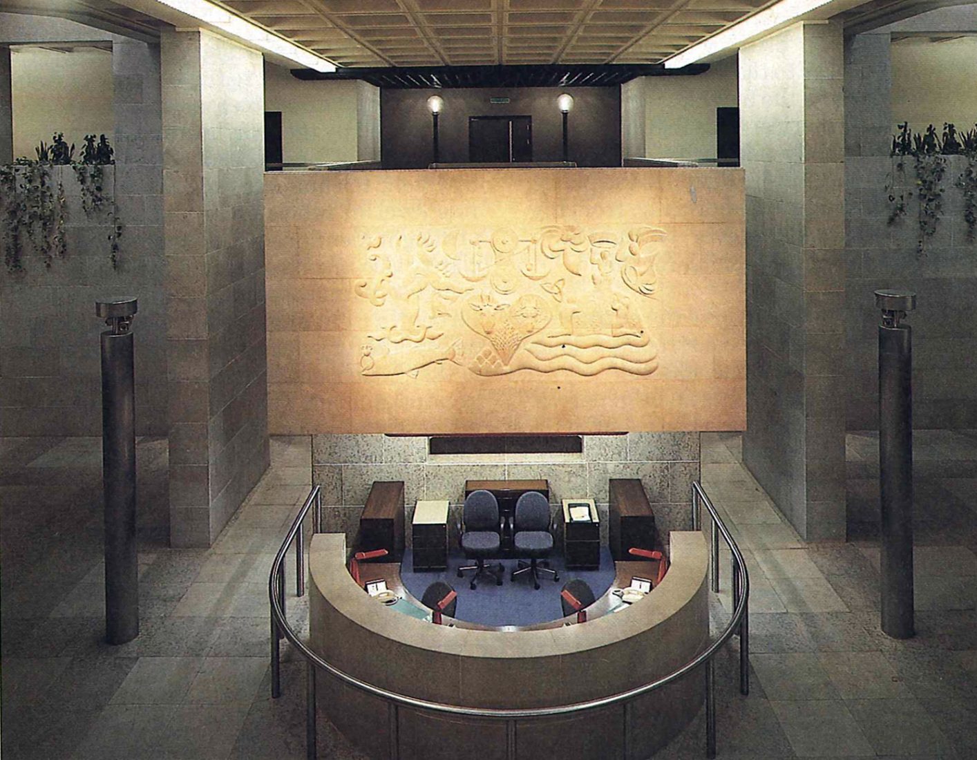 Discover the AJBL Glasgow Sheriff Court by Keppie Design, 1988