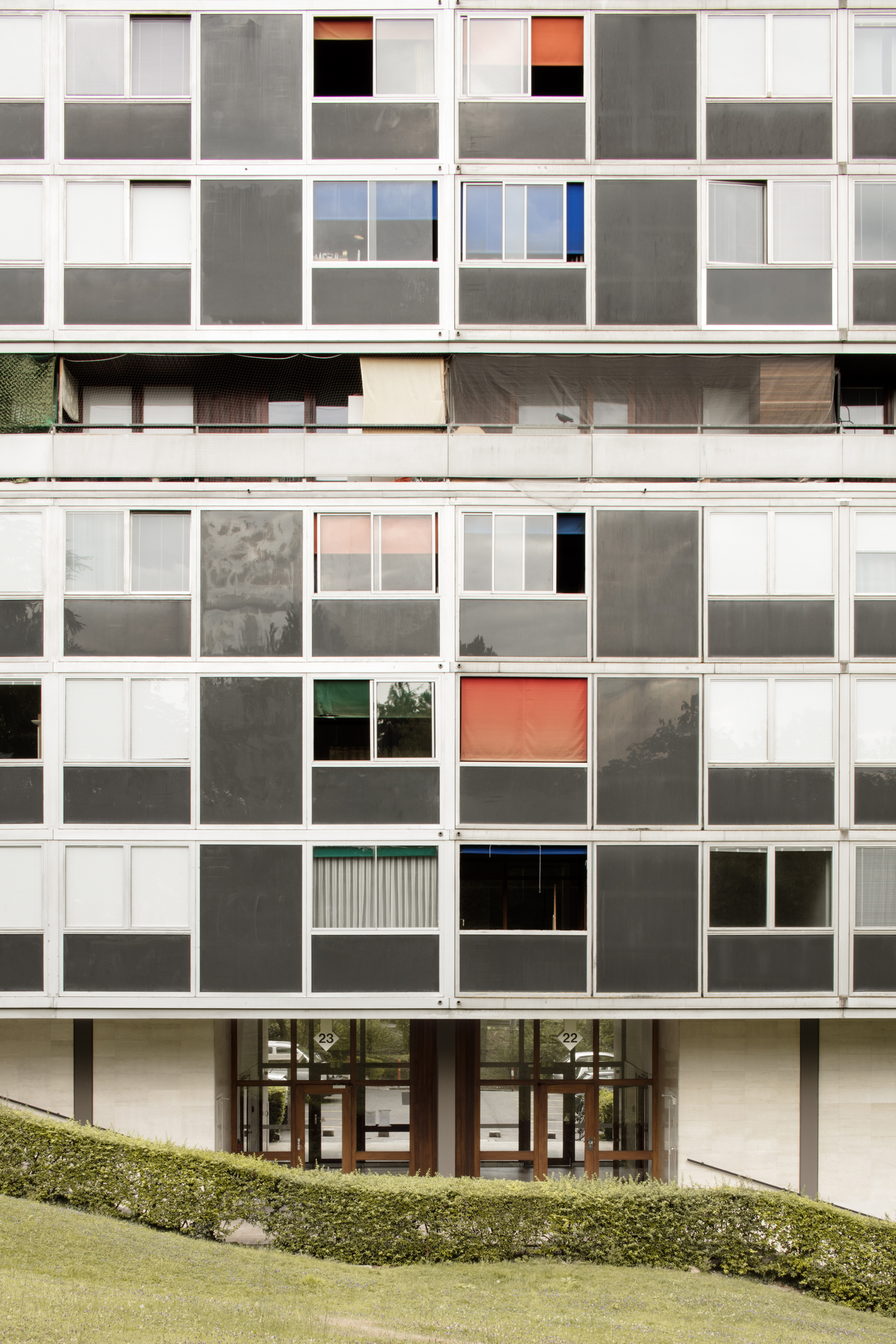‘Invisible’ 11-year retrofit of huge Geneva housing estate nears completion