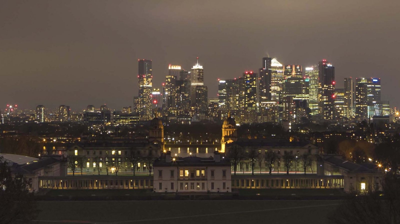 Maccreanor Lavington plans Canary Wharf skyscraper with lightup spire