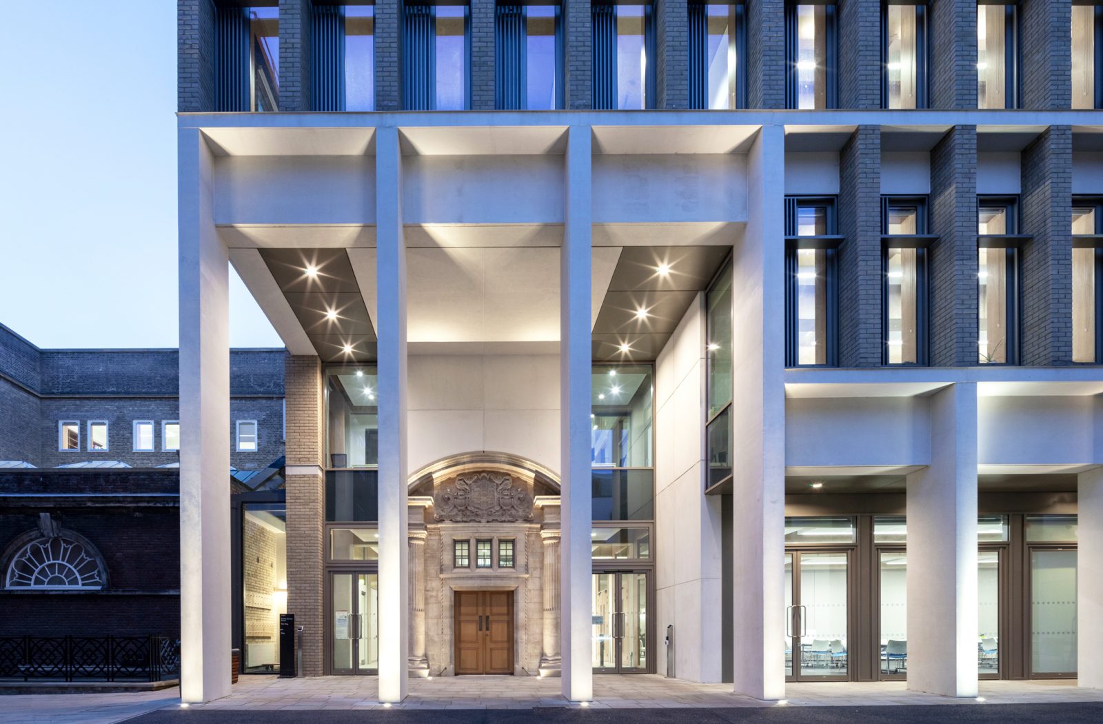 Marks Barfield’s Cambridge mosque wins three RIBA East awards