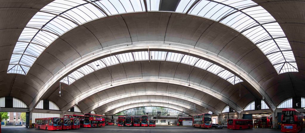 انبار اتوبوس Stockwell توسط Adie Button and Partners، Lambeth