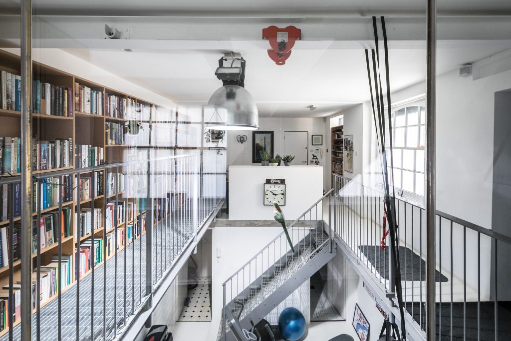 35 Clerkenwell Close (مهخانه) توسط دیوید آجای، ایسلینگتون