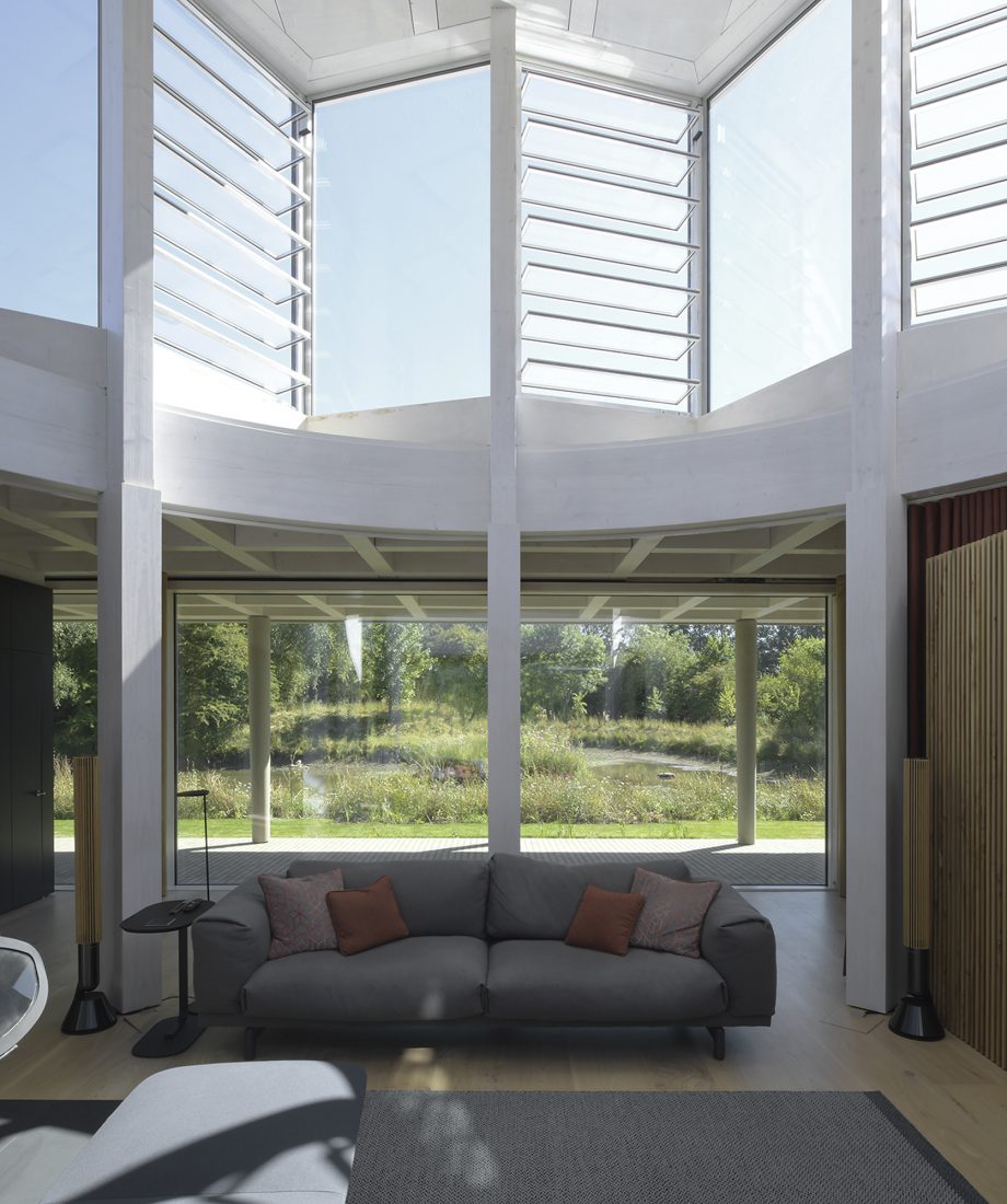 Case study Kingsfield Pond by Jonathan Hendry Architects