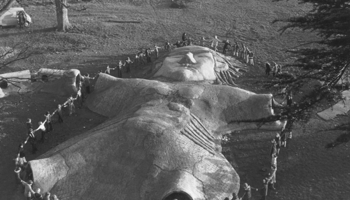 Fragment of Gulliver statue designed by exgangster on Edinburgh estate