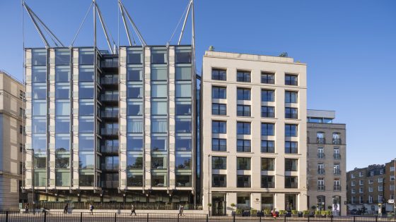 RSHP completes luxury London hotel with part-suspended floor structure