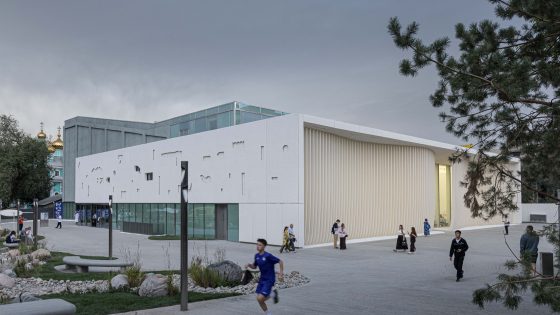 Asif Khan transforms Kazakhstan Soviet-era cinema into cultural centre
