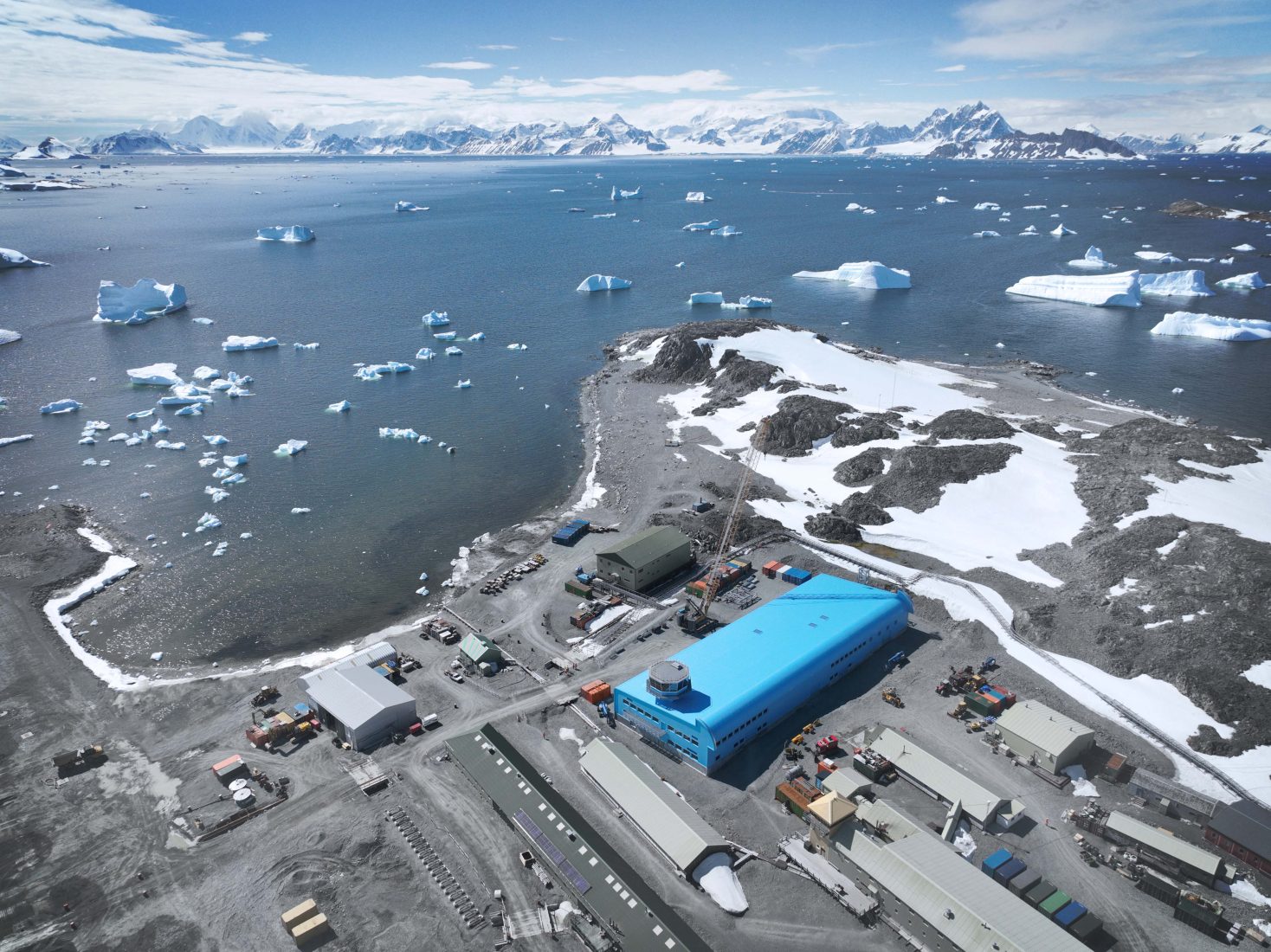 Hugh Broughton-designed facility opens at Rothera Research Station ...