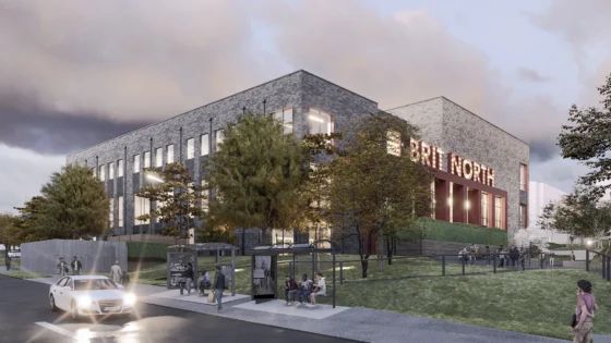 Bond Bryan stellt Pläne für BRIT North, eine Hochschule für darstellende ...