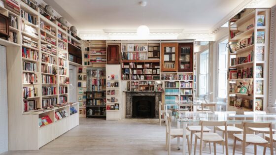 Alexander Brodsky entwirft eine „endlose“ Buchhandlung im Pushkin-Haus
